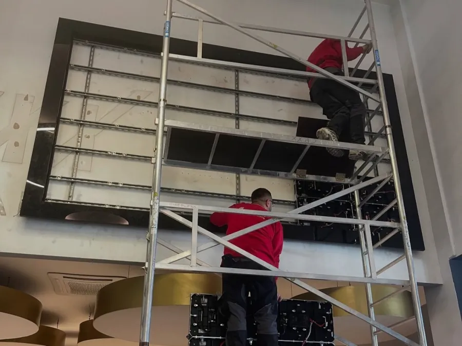 Video wall dhe ekrane reklamuese: Cineplexx