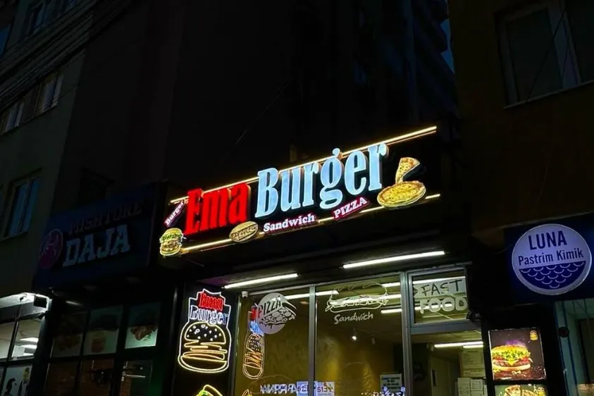 Tabela të ndriçuara: Ema Burger